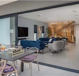 Luxury Beachfront Villa with Heated Infinity Pool near Trogir, Sleeps 8